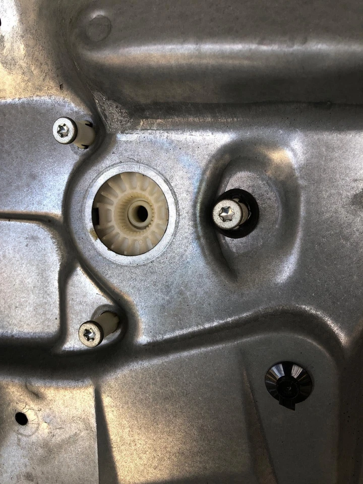 Regulador de puerta delantera VOLKSWAGEN GTI 1999-2002 con panel de ajuste pasajero derecho derecho derecho derecho Foto 3 de 4