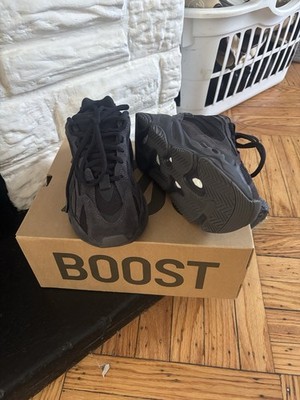 adidas Yeezy Boost 700 V2 Vanta Black FU6684 Kanye West Suede Low Top Sneaker