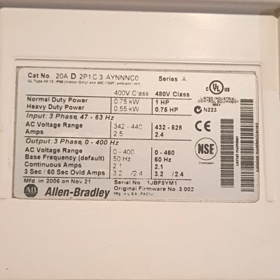 Allen-Bradley PowerFlex 70  Model-20AD2P1C3AYNNNC0 (Missing Front Cover)