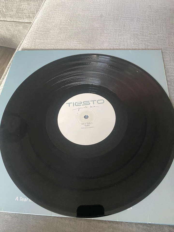 Vinyl - Image 4 of 4