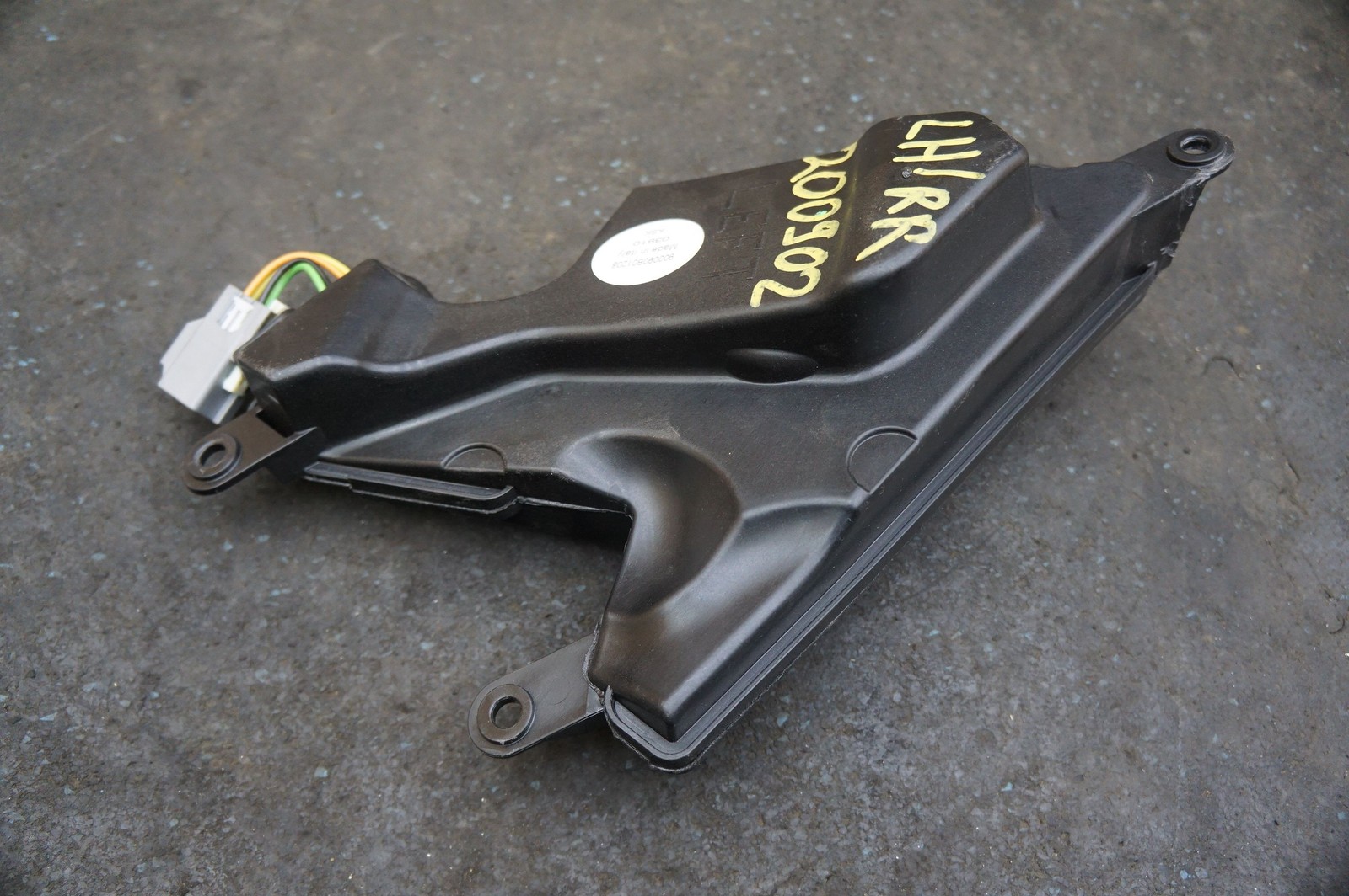 Rear Left Driver Side Door Speaker AD43-46685-BA OEM Aston Martin Rapide 2010