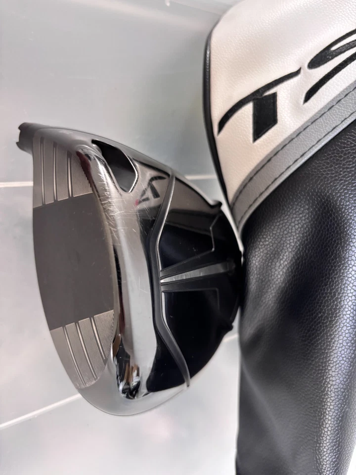 Titleist TSR3 8 Driver 8.0 Degree Head Only w/cover - Image 3 of 4