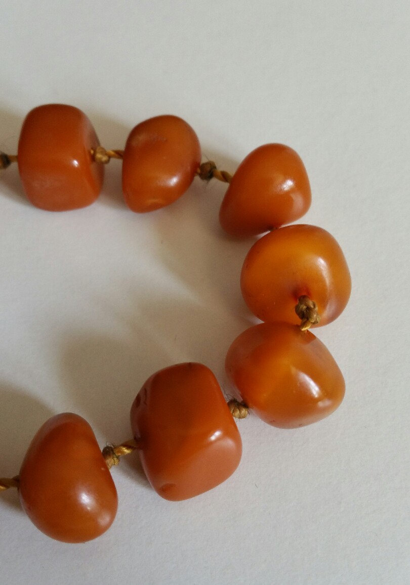 Collier Ancien Fait Main En Ambre - Longueur 80 Cm, Poids 35,8 G - Bijou Vintage - Occasion