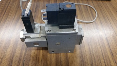 Válvula de inicio suave SMC EAV4000-F04-5DZ con interruptor de presión IS1000 - Imagen 5 de 8