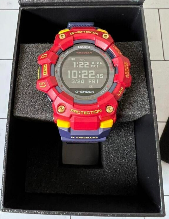 CASIO G-SHOCK G-SQUAD GBD-100BAR-4JR FC BARCELONA MATCHDAY Men's Watch Japan box