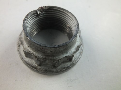 Original Schraube für Semering von Hinterachse für Mercedes Sprinter W906