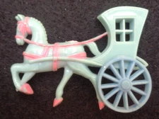 VINTAGE 1950 HARD PLASTIC CELLULOID HORSE/CARRIAGE BLUE/PINK C CLASP~FLA