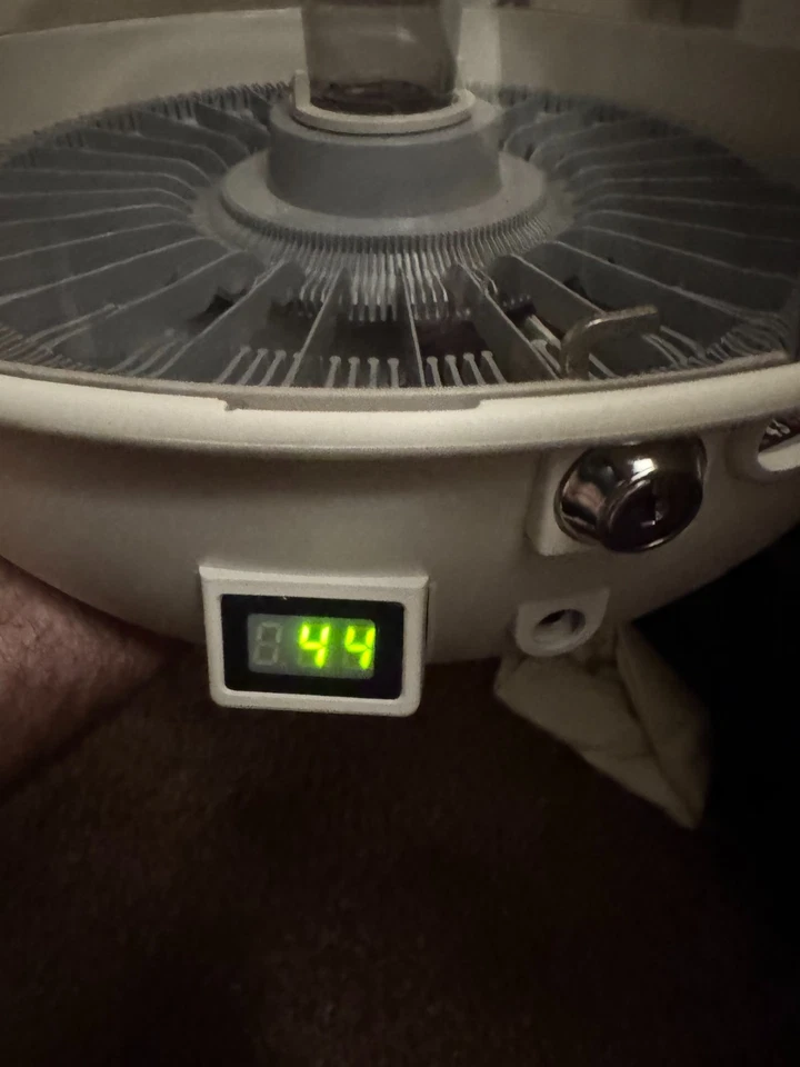 Biblioteca de almacenamiento automatizada de colección Dacal Technology DC-101 150 CD/DVD (SIN LLAVE) Foto 2 de 4