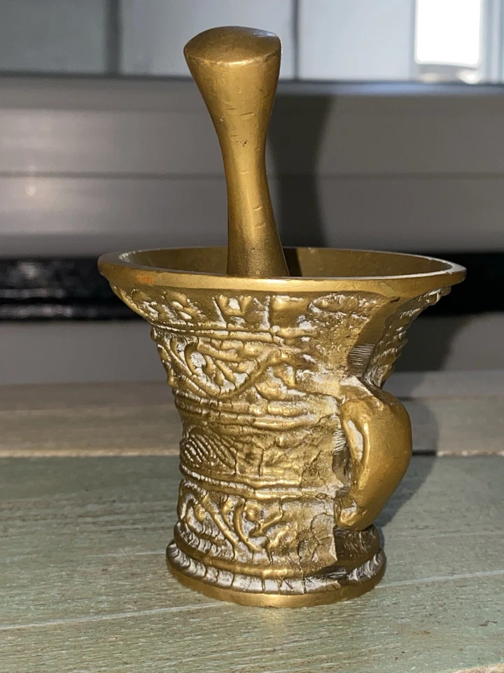 Petit Mortier De Table Ancien En Laiton - Photo 3/4