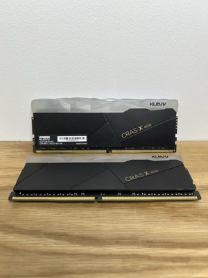 Klevv Cras X RGB - 32GB, 3600MHz, CL18, RGB, DDR4 Arbeitsspeicher ''Brandneu''