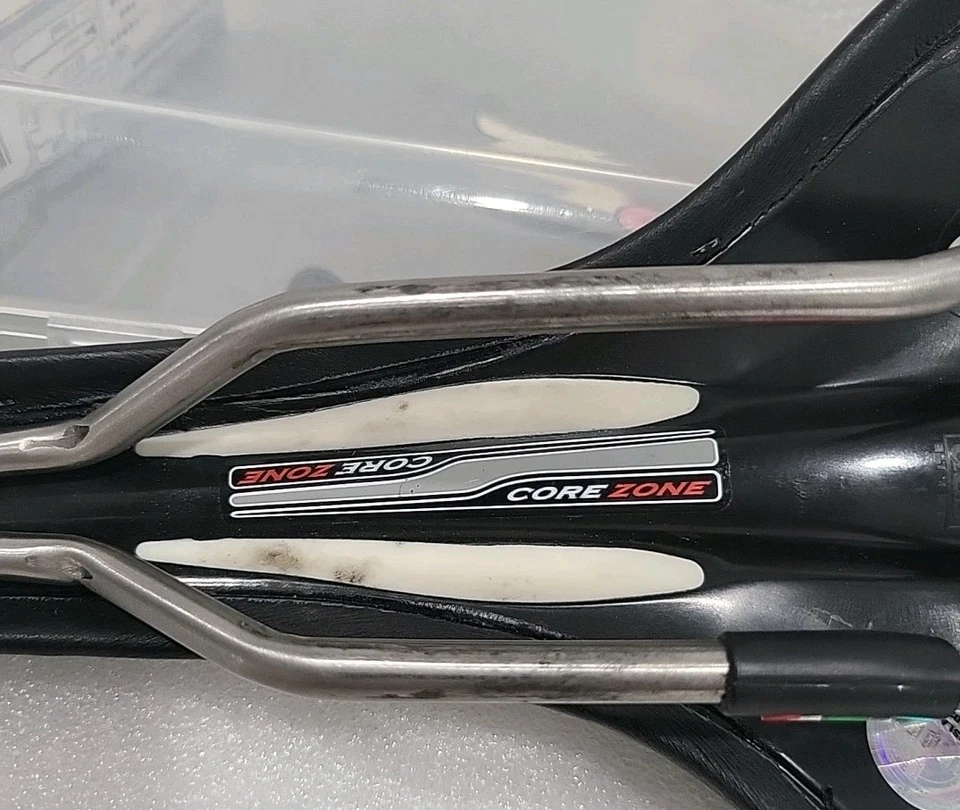 Sillín ligero para bicicleta de carretera Selle San Marco GlamourAspide rieles de titanio Italia Foto 3 de 4