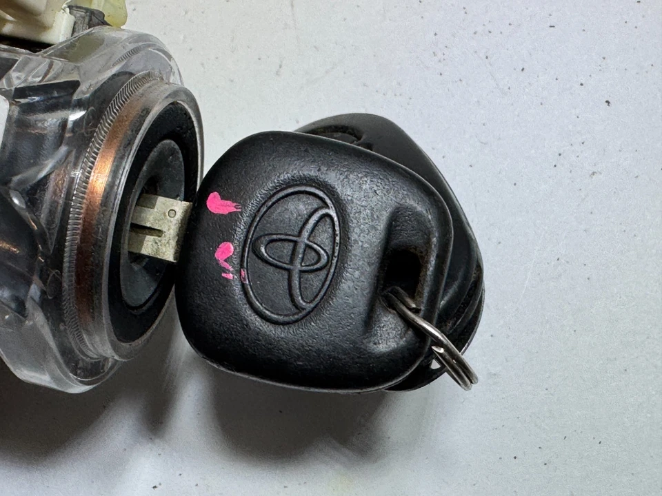 Toyota Tundra 2007-2017 interruptor de encendido bloqueo con llave e inmovilizador OEM 89783-06020 Foto 3 de 4