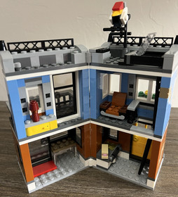 LEGO Creator Toy & Grocery Shop 30136 & Corner Deli 31050 - Incomplete