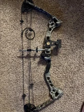 Sale!! 2009 Razor Edge Diamond by Bowtech with accessories 