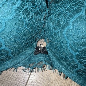 Victoria&rsquo;s Secret Dream Angels Teal Lace Padded Push Up Bra 34DD