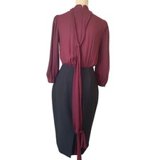 New York & Company Stretch Dress Burgundy Black Mock Neck Tie Back Sheath Size 4