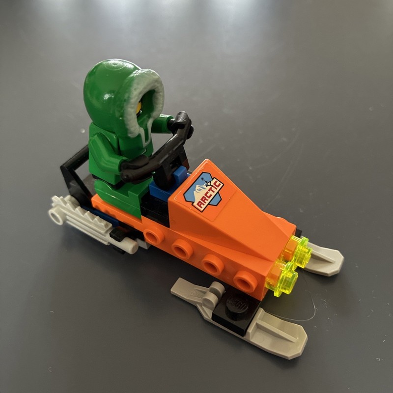 Vintage Lego 6577 ARTIC Snow Scooter with instructions. Retired Set.