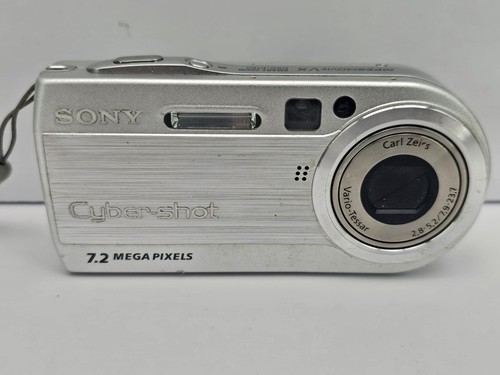 Sony Cyber-shot DSC-P150 7.2MP Digital Camera UNTESTED SPARES OR REPAIRS - Picture 2 of 8