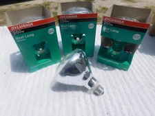4 Sylvania 250BR40/1 120V Infrared Heat Lamp Light Bulb Medium Base Lot of FOUR