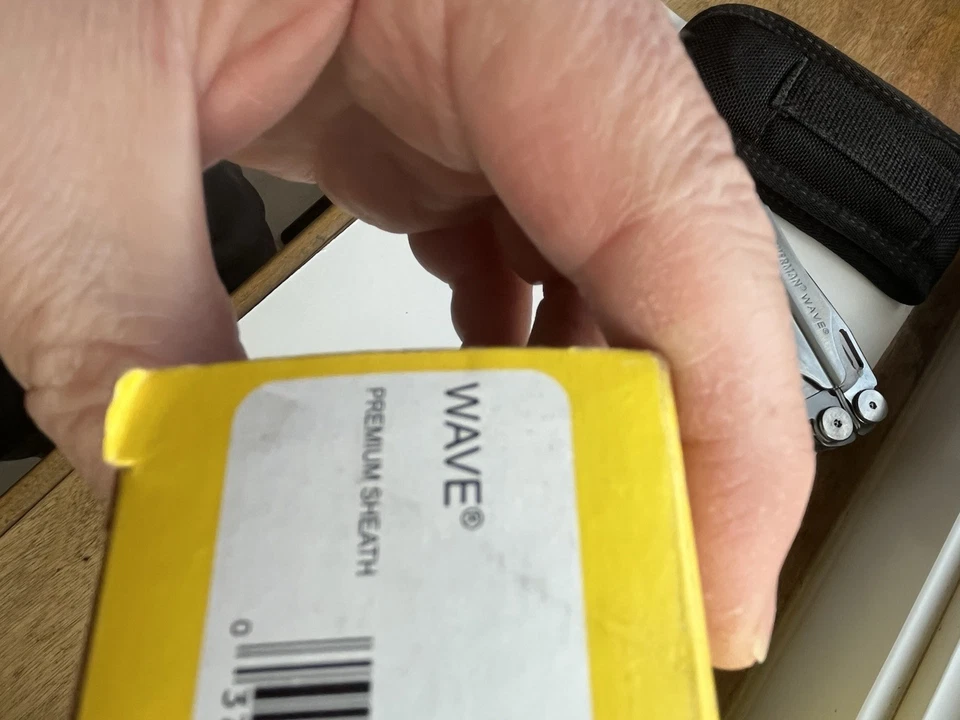 Leatherman Wave Multi Tool Multifunction PLUS BONUS BLAST Knife w/Leather Sheath - Image 3 of 4