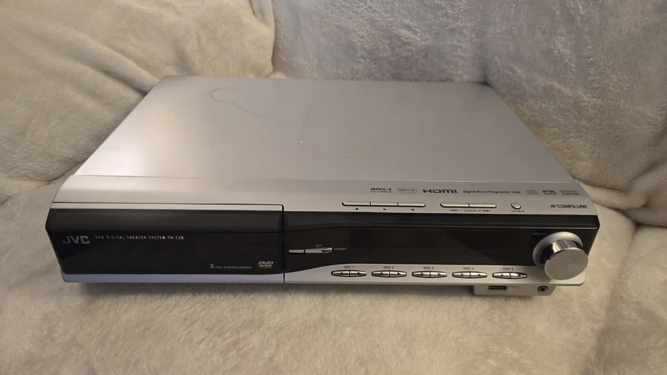 JVC 5 Disc Digital Theater System TH-C50 + SP-PWC50 5.1 Surround Sound Speakers - Image 2 of 4