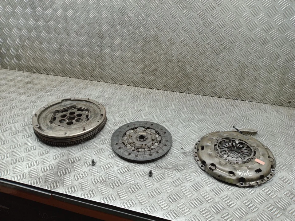 FORD FOCUS ST FLYWHEEL CLUTCH KIT 2.0 PETROL CV61-6477-AA MK3 2011-2018 - Image 2 of 4