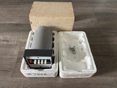 Automatic Timing & Controls Shawnee Series 7306 Photoelectric Counter NOS