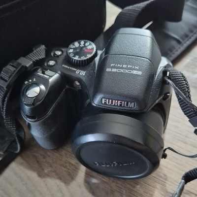 Kamera Fuji Finepix S2000HD