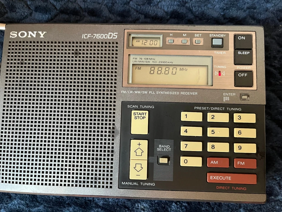 Sony ICF-7600DS Vintage Weltempfänger