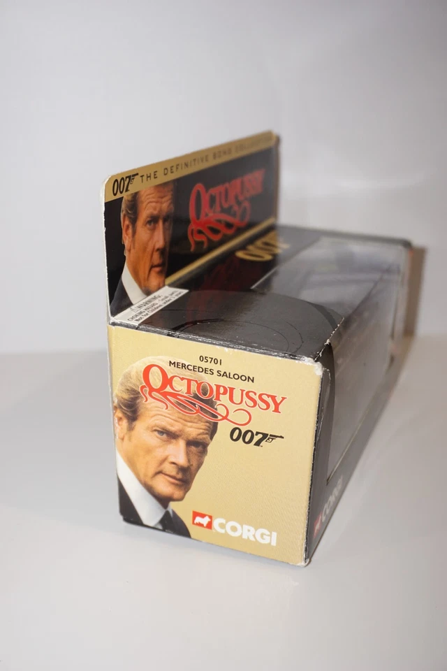 Corgi 1/36 scale 05701 - Mecedes Benz - James Bond 007 Octopussy Boxed - Image 2 of 4
