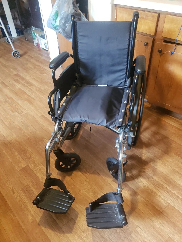 Silla de ruedas Invacare Foto 2 de 4