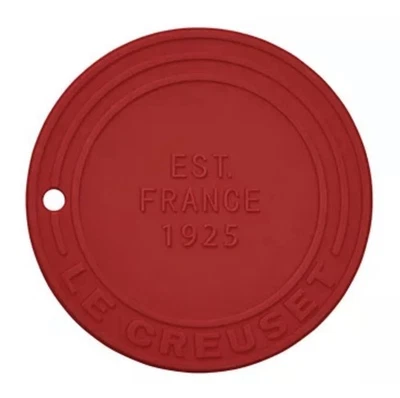 Le Creuset Silicone French Trivet Hot Pad Gripper 8 in Round, Cerise Red NEW!