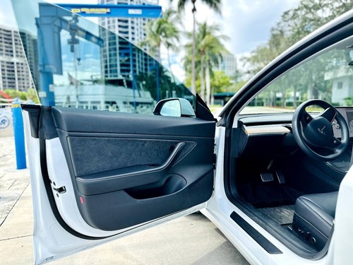 2021 Tesla 3 - Picture 12 of 13