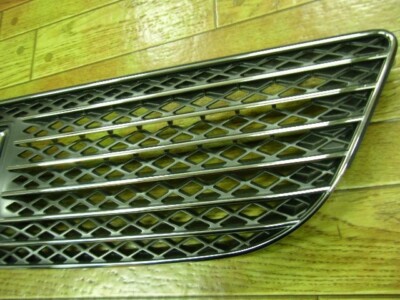 ycf110　2口 Toyota JZX110 Mark II Zenki Genuine OEM Front Grill 53101