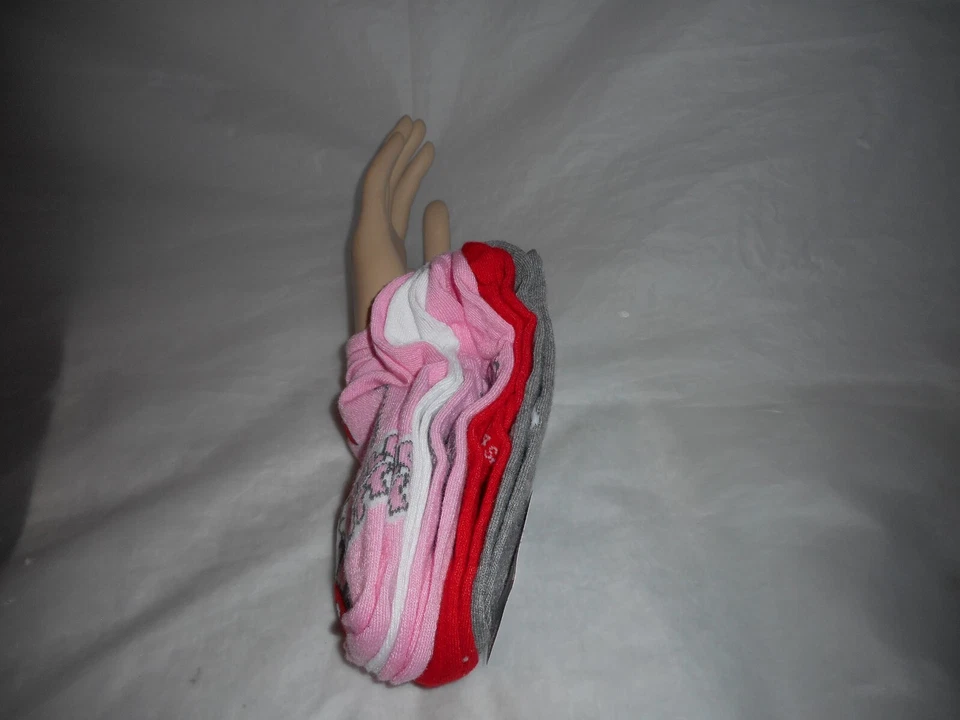 Hello Kitty Women's No Show 5 Pairs Multicolor Socks Size 9-11 - Image 3 of 4