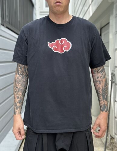  Naruto Shippuden Akatsuki Red Cloud Symbol T-Shirt : Clothing,  Shoes & Jewelry