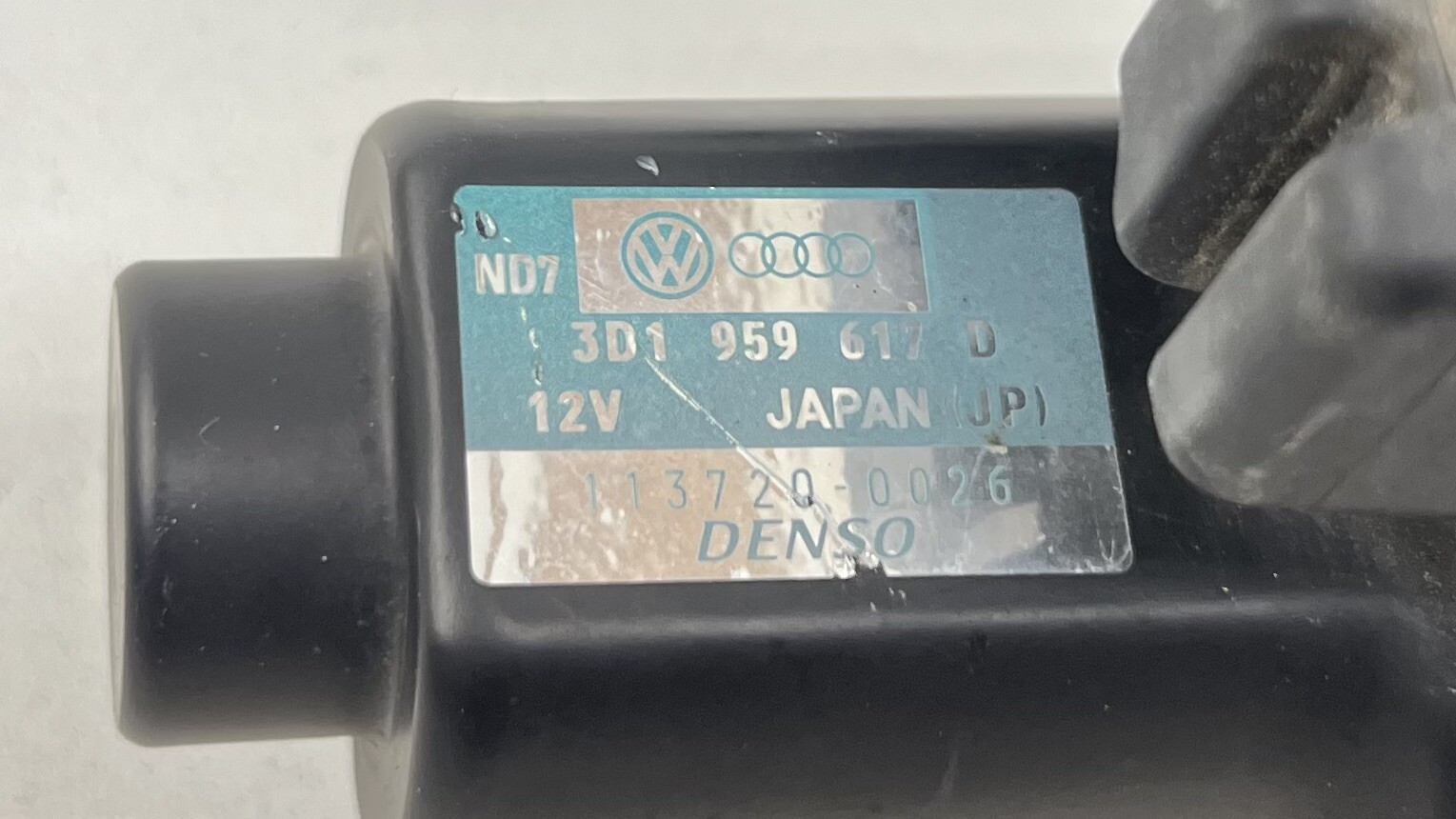 13-18 BENTLEY FLYING SPUR COOLANT AUXILIARY PUMP HEATER CONTROL VALVE OEM