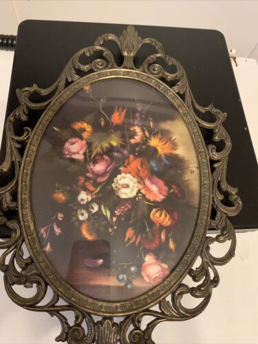 Vintage Brass On Oval Ornate Convex Flowers Frame Made In Italy. 10.5 X 13 - Picture 2 of 8