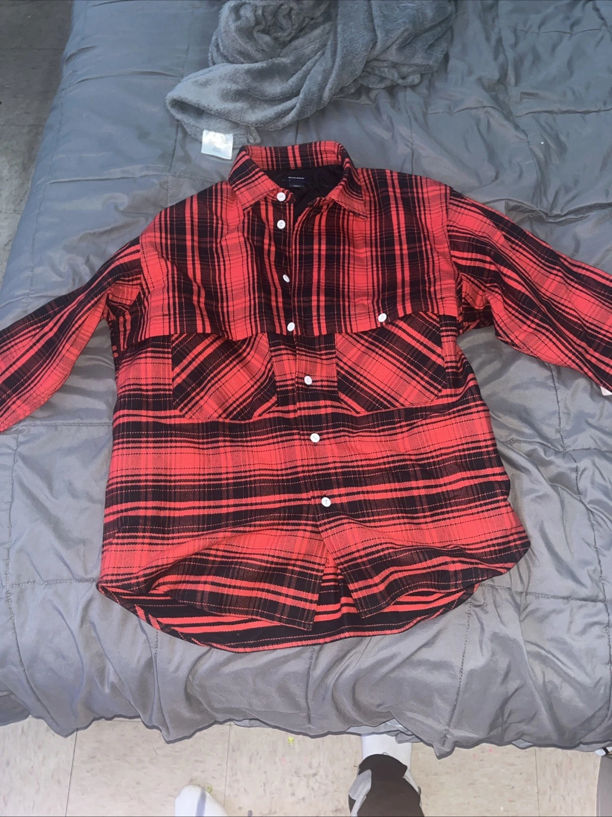 Men's Red Plaid Button-Up Flannel Shirt