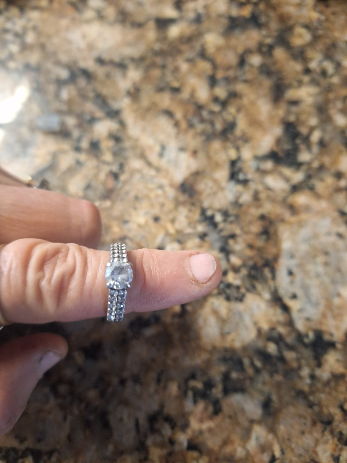 Silver Ring Size 7(?) Marked 925 - image 2