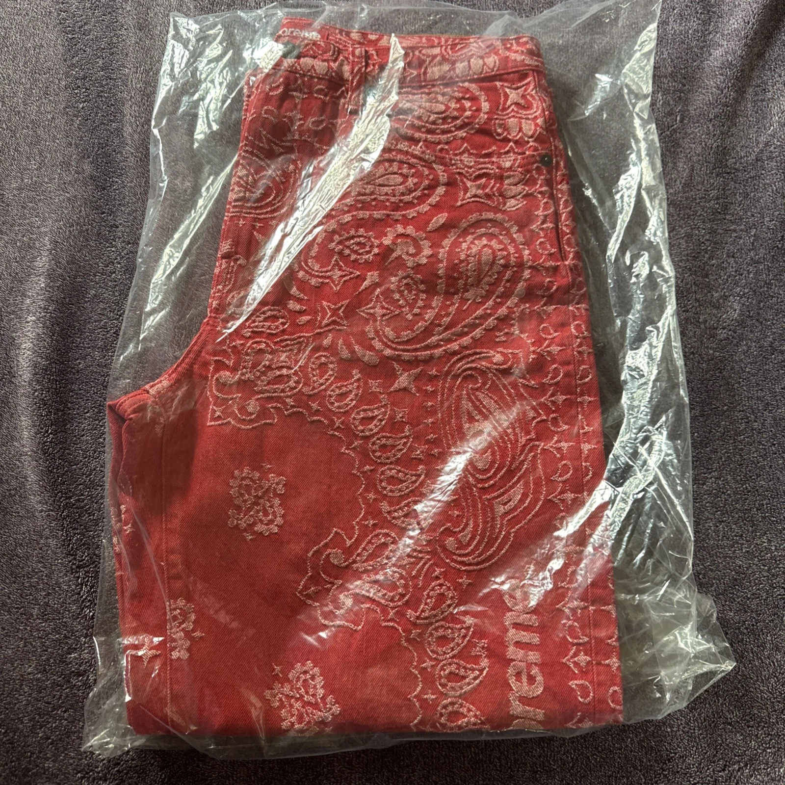 TAILLE 32   JEAN BAGGY BANDANA JACQUARD SUPREME WEEK7 SS25 (DENIM) à la main