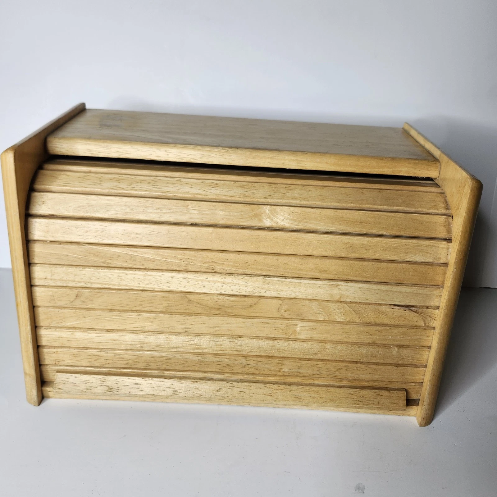 Wooden Bread Box 15-3/4" W X 9" D X 9-1/2" H Roll Top
Opens in a new window or tab