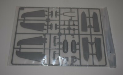 TRUMPETER SBD-5 DAUNTLESS 02243  PARTS  SPRUE F-BOMB+HORIZ STABILIZER+MORE 1/32