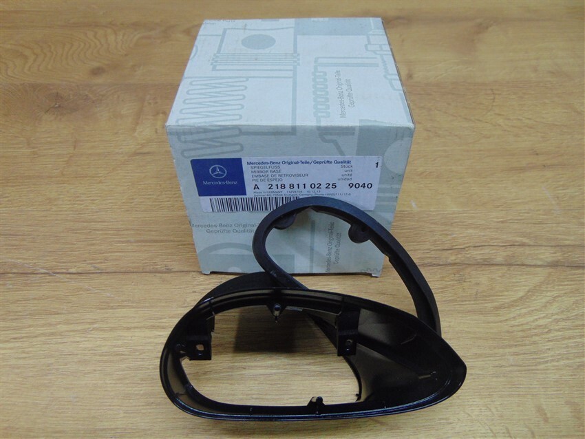 Right Exterior Mirror Base Cover Trim Set Mercedes C218