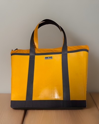 LL Bean Wellie Boat And Tote Insulated Picnic Tote Set Service For 2 Yellow