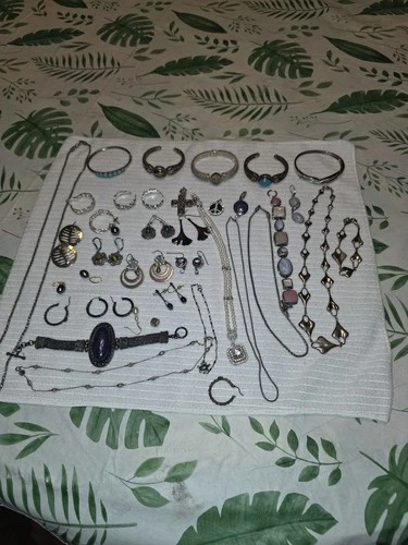 VTG Sterling Silver 925 Jewelry Lot Necklaces Earrings Bracelets 566 Grams.