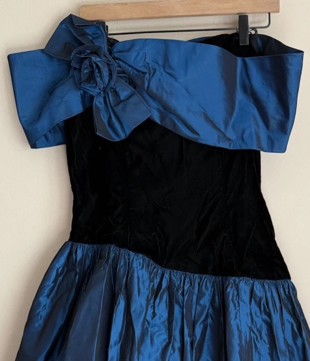 Vestido Jessica McClintock Gunne Sax Vintage Baile de graduación Glam Rock Terciopelo Para Mujer Talla XS Foto 3 de 4