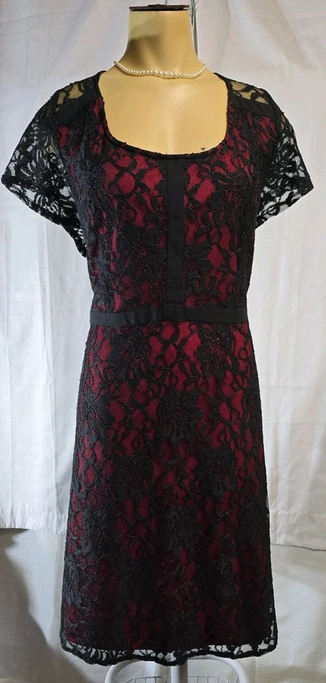 Vestido midi Torrid para mujer negro rojo de encaje talla 18 manga corta elástico cremallera Foto 2 de 4