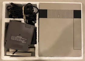 1988 NINTENDO NES CONTROL DECK CONSOLE BUNDLE W/ MARIO MATTEL CANADIAN BOX CIB