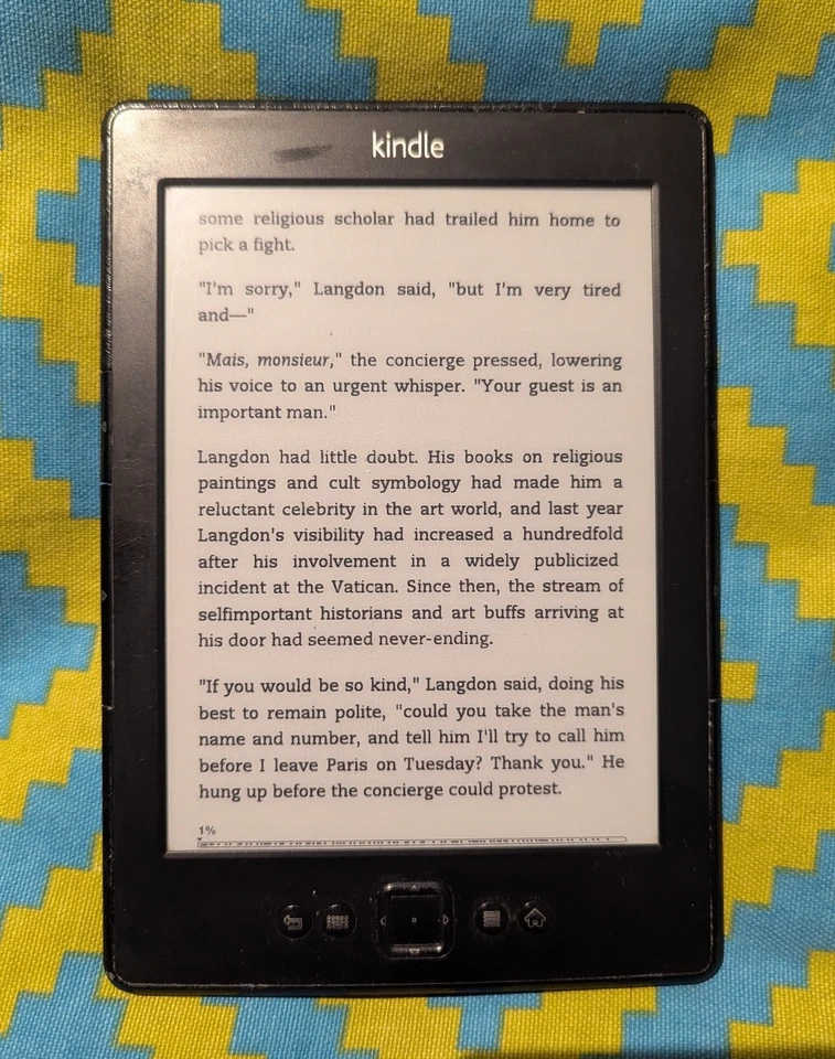 Amazon Kindle 5th Generation - D01100 eBook Reader - Wi-Fi 6" Display Black - Image 3 of 4